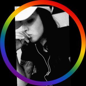 Meet your Posher, Desiree